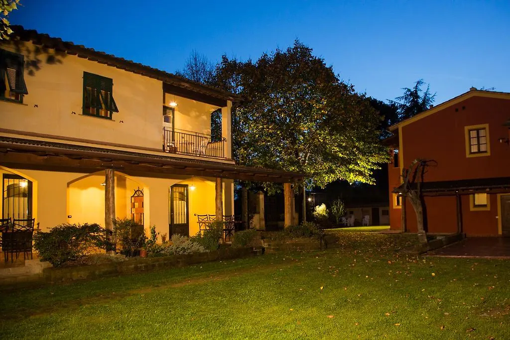 Il Frutteto Villa Lari Italy