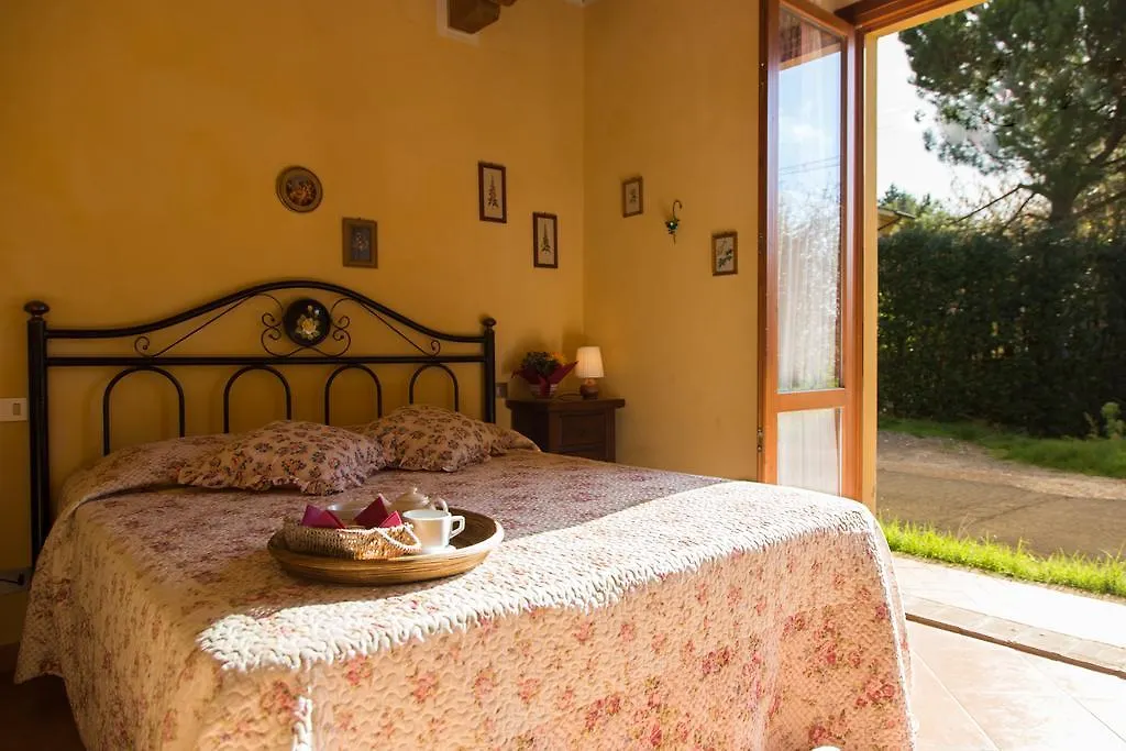 Il Frutteto Villa Lari 0*,